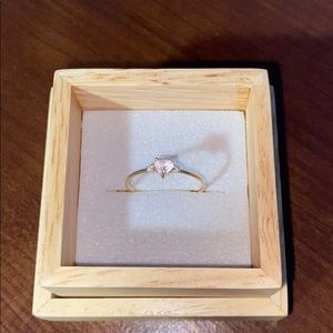 pure 8k gold heart shaped promise ring size 7